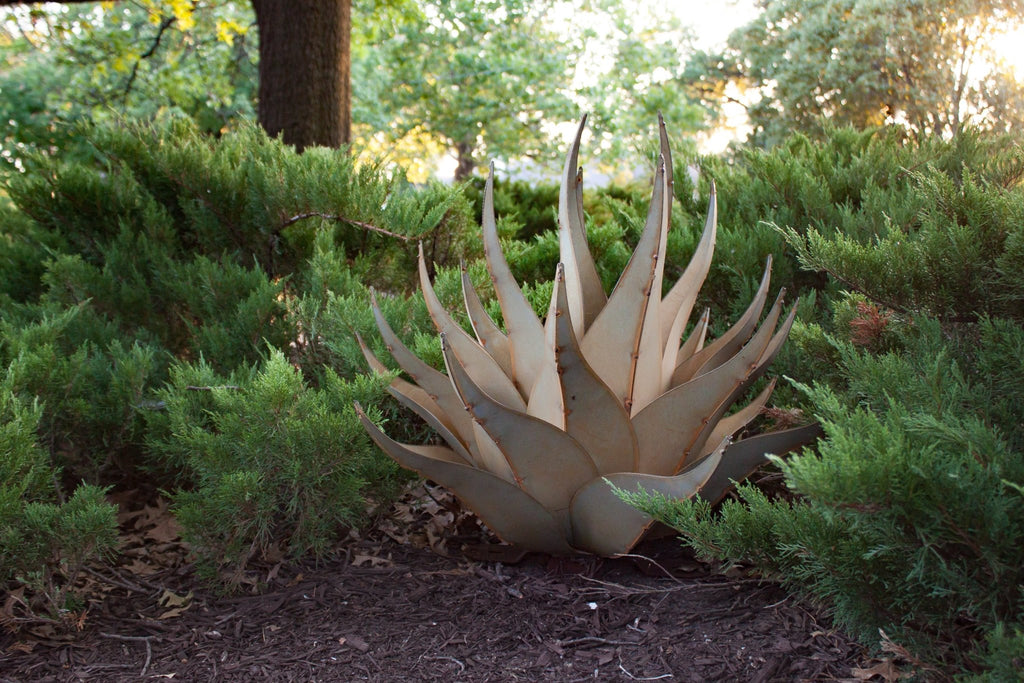 Agave Sharkskin Succulent Metal Yard Art Sculpture - inthegardenandmore.com